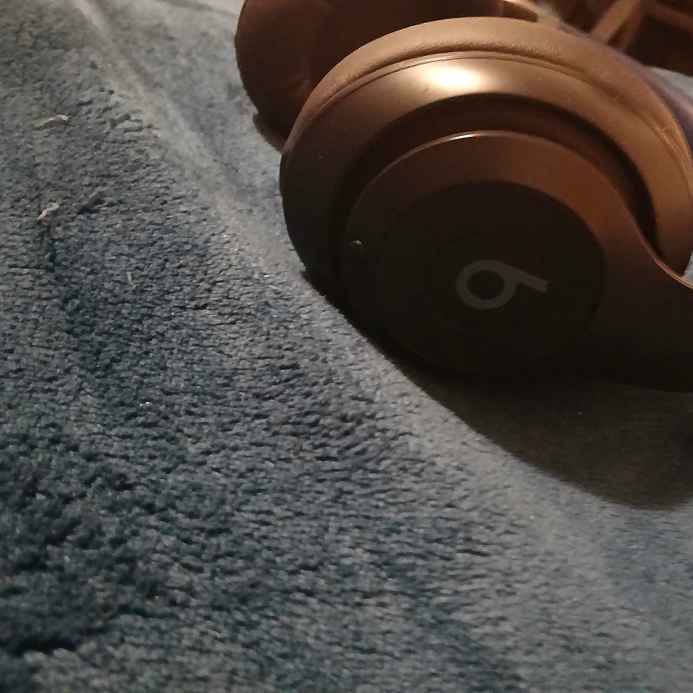 Black Wireless Headphones